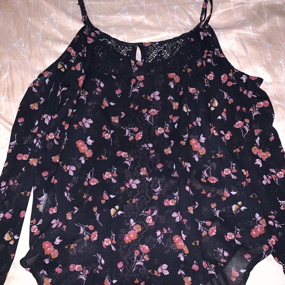 Multicolored flowy top - Picture 4 of 5